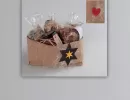 Papiertasche heruntergefaltet  mit Herz  oder Sterndekoration grau3